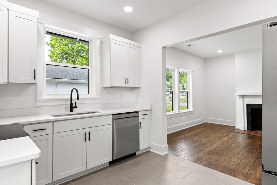Building Photo - 1308 S Lyerly St