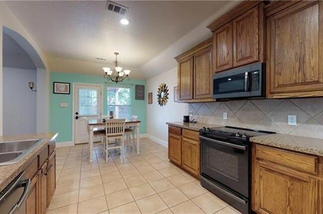 Building Photo - 1828 Marlin Dr