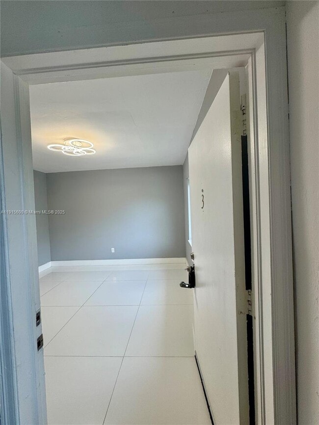 Building Photo - 300 Mendoza Ave