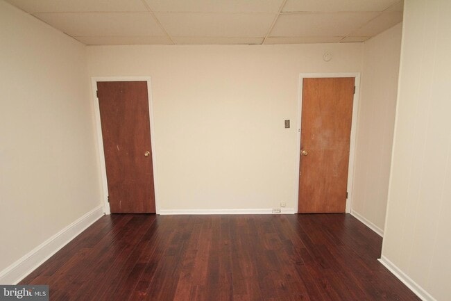 Building Photo - 1117 E Wilt St