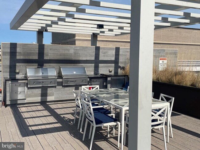 Building Photo - 801 Pennsylvania Ave NW