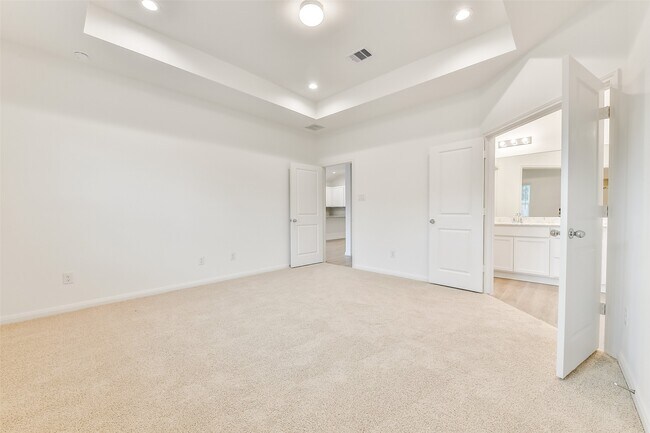 Building Photo - 3914 Sugardale St