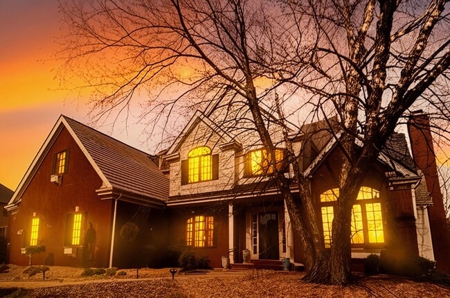 Building Photo - 900 Evergreen Cir