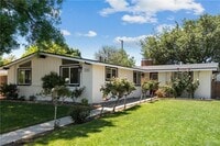 Building Photo - 7957 Sale Ave