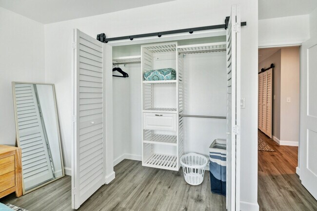 Building Photo - 111 Hanover St