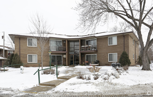 Primary Photo - Fountain Terrace Apartments