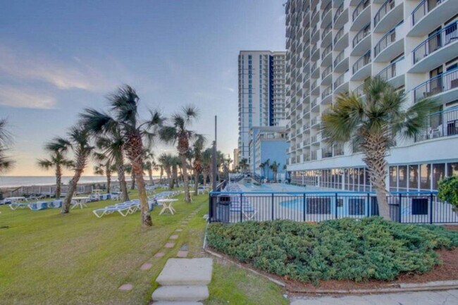 Building Photo - 2300 N Ocean Blvd