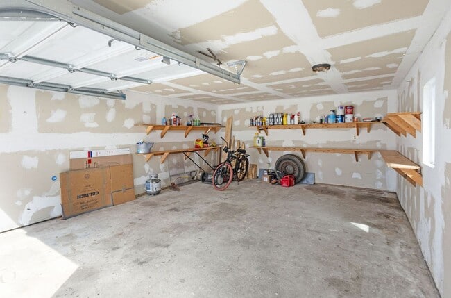 Building Photo - 3 Bed 1 Bath Home for Rent in Chesapeake