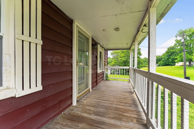 Building Photo - 44 Holbert Ave