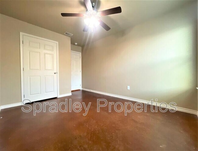 Building Photo - 1547 Chance Ct