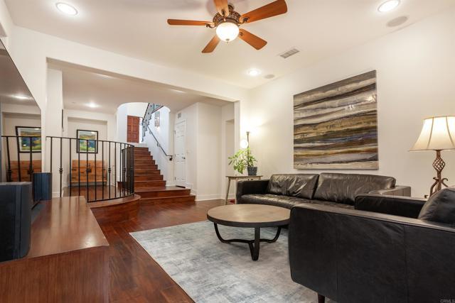 Building Photo - 527 Liverpool Dr