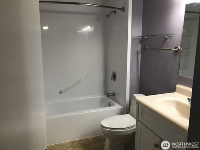 Building Photo - 16817 Larch Way