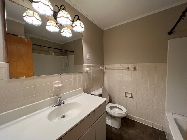 Building Photo - 7218 Maryland Dr
