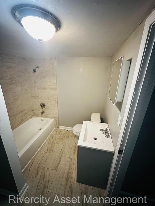 Building Photo - HUGE BACKYARD!!!!!! SECTION 8 FRIENDLY, RE...
