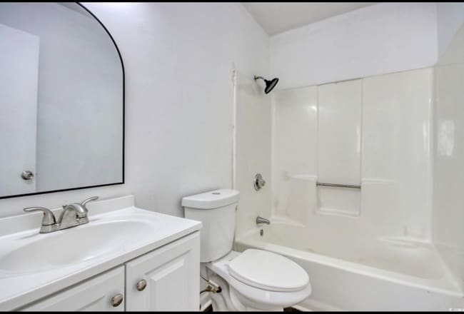 Building Photo - 1490 Turkey Ridge Rd