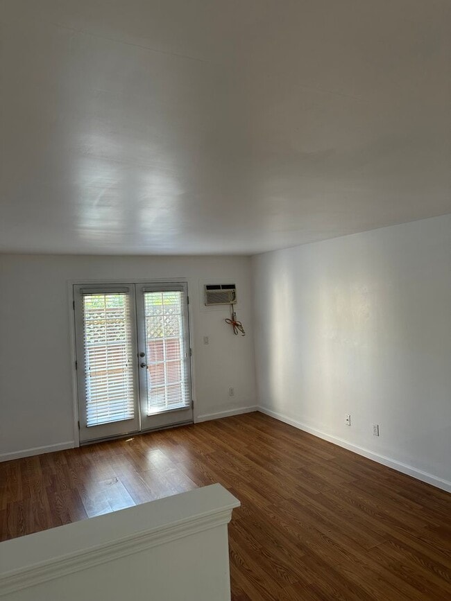 Building Photo - 54TH ST - Beautiful 1/1 Condo w Patio, Stainless Kitchen, Near SDSU!
