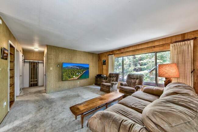 Building Photo - Cozy 3BD house avail. on 10/10/2025 for a ...