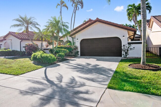 Building Photo - 7842 Villa Nova Dr N