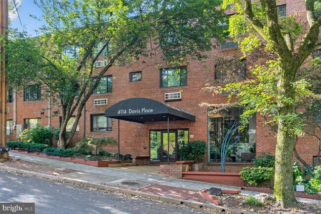 Primary Photo - 4114 Davis Pl NW