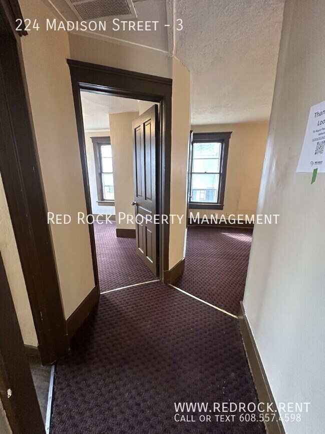 Building Photo - 224 Madison St