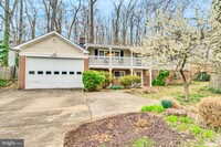 Building Photo - 4415 Elmwood Dr