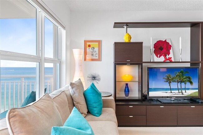 Building Photo - 3850 Galt Ocean Dr