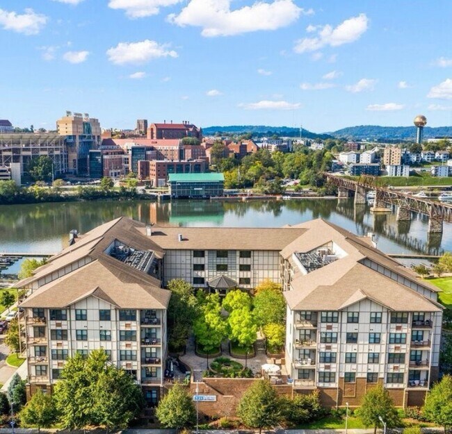 Building Photo - 445 W Blount Ave