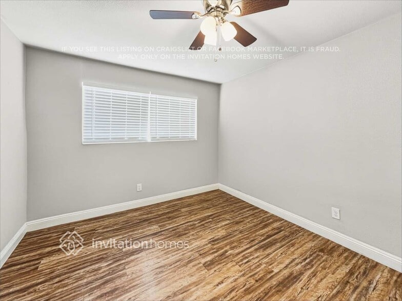 Building Photo - 3136 W Cactus Rd