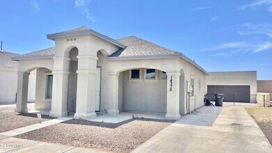 Building Photo - 14372 Chris Zingo Ln