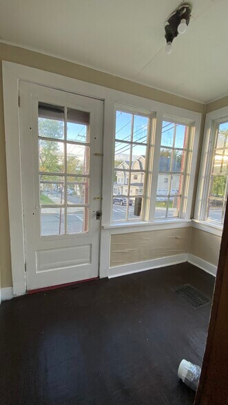 Building Photo - 401 1st Ave