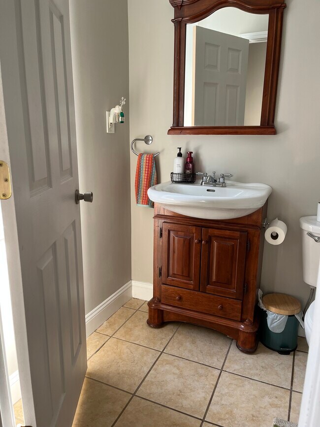 First Floor Bathroom 1.0 - 3240 Missouri Ave