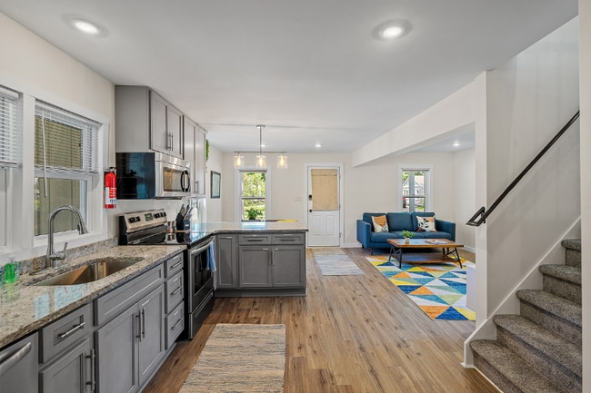 Building Photo - 68 1st St