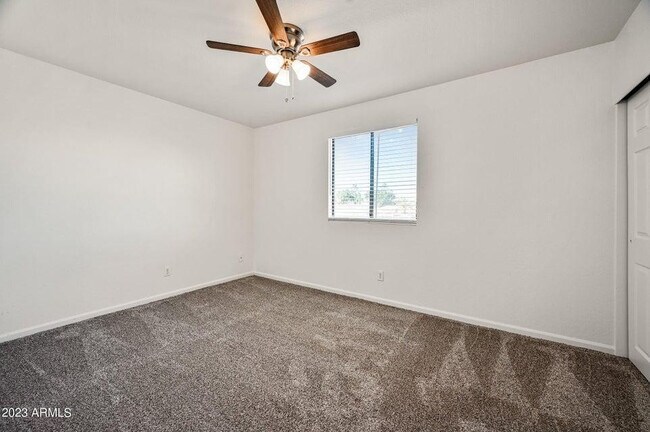 Building Photo - 6166 E Glencove St