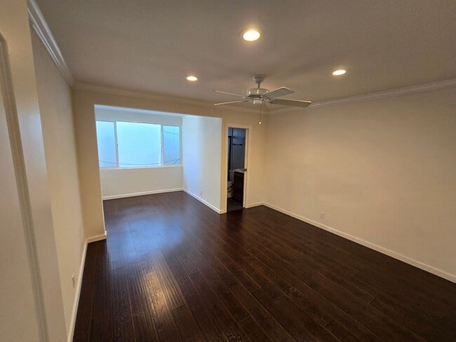 Building Photo - Spacious 2BR/2BA Near the Beach — Garage, Pets OK, Available Now