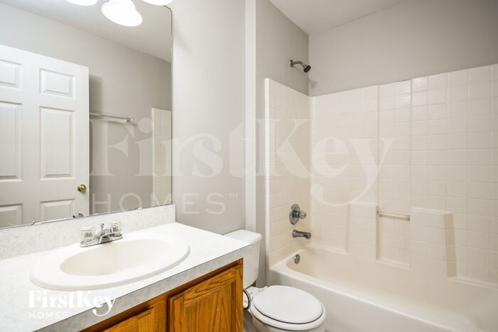 Building Photo - 1165 St Tropez Ct