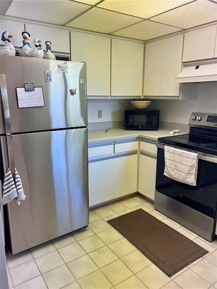 Building Photo - 6 Willow Grove Pl