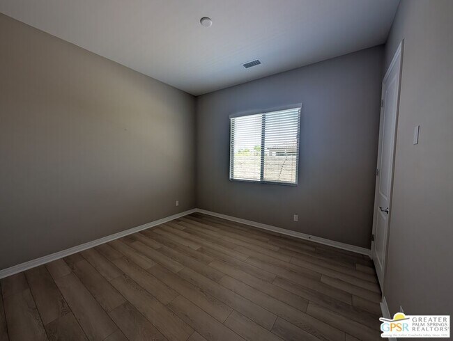 Building Photo - 20 Grenache