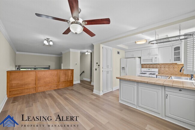 Building Photo - 27666 Nugget Dr