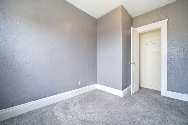 Building Photo - 3691 E 116th St