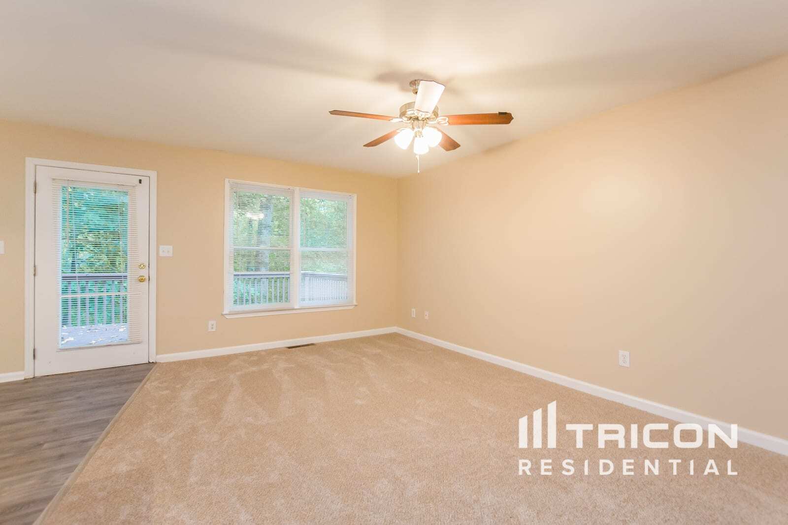 Building Photo - 4311 Hill View Dr