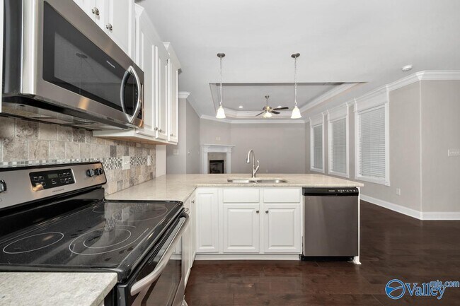 Building Photo - 74 NW Moore Farm Cir