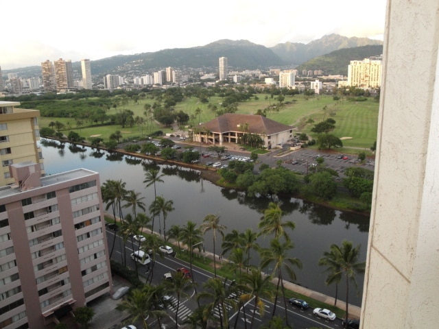 Building Photo - Waikiki - Liliuokalani Gardens-1BR 1 BA Condo w/ 1Pkg