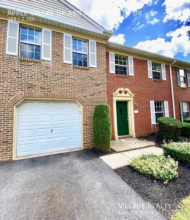 Building Photo - 818 Apple Valley Dr