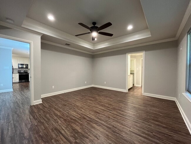Building Photo - 5429 Meadow Ridge Dr