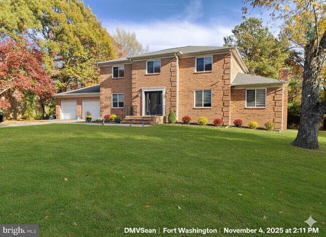 Building Photo - 11904 Aten St