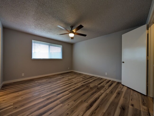 Building Photo - Great 4bed/2 bath home in west Eugene!