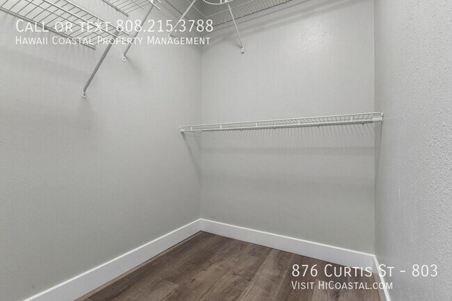 Building Photo - 876 Curtis St