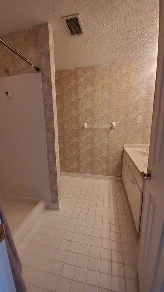 One of 3 bathrooms - 6 Van Horne Ave