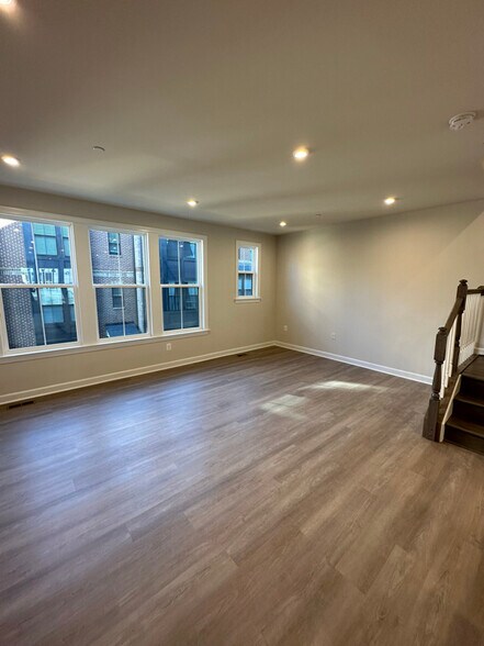 Building Photo - 7302 Mountaineer Dr