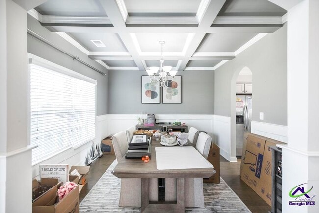 Building Photo - 421 Newport Ave